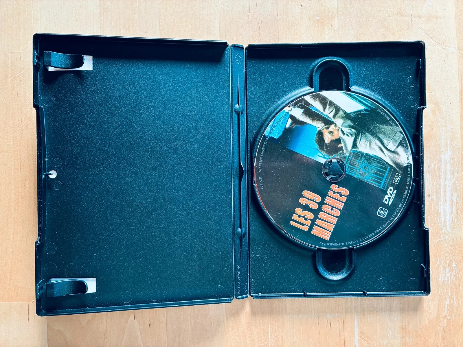 DVD Les 39 marches remake 1978. – photo 2